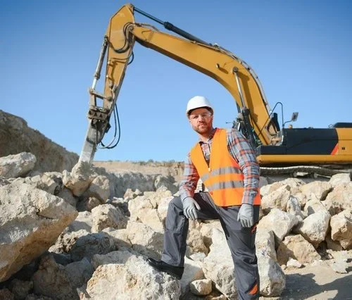 small-vecteezy_extraction-of-stone-male-worker-next-to-stone-quarry_50442690_small-r66znrcbcyqtgzaq0a5qyhuk4vnjolt08zs4ac1rj8 small-vecteezy_extraction-of-stone-male-worker-next-to-stone-quarry_50442690_small-r66znrcbcyqtgzaq0a5qyhuk4vnjolt08zs4ac1rj8